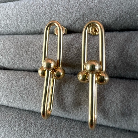 ✅Sold‼️Sale‼️18K Real Gold Hardware Earrings - Picture 5 of 9